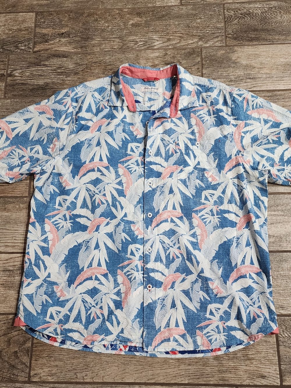Tommy Bahama Hawaiian Tropical Short Sleeve Button Shirt